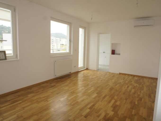 trosoban stan Šip, 75 m2 sa garažom
